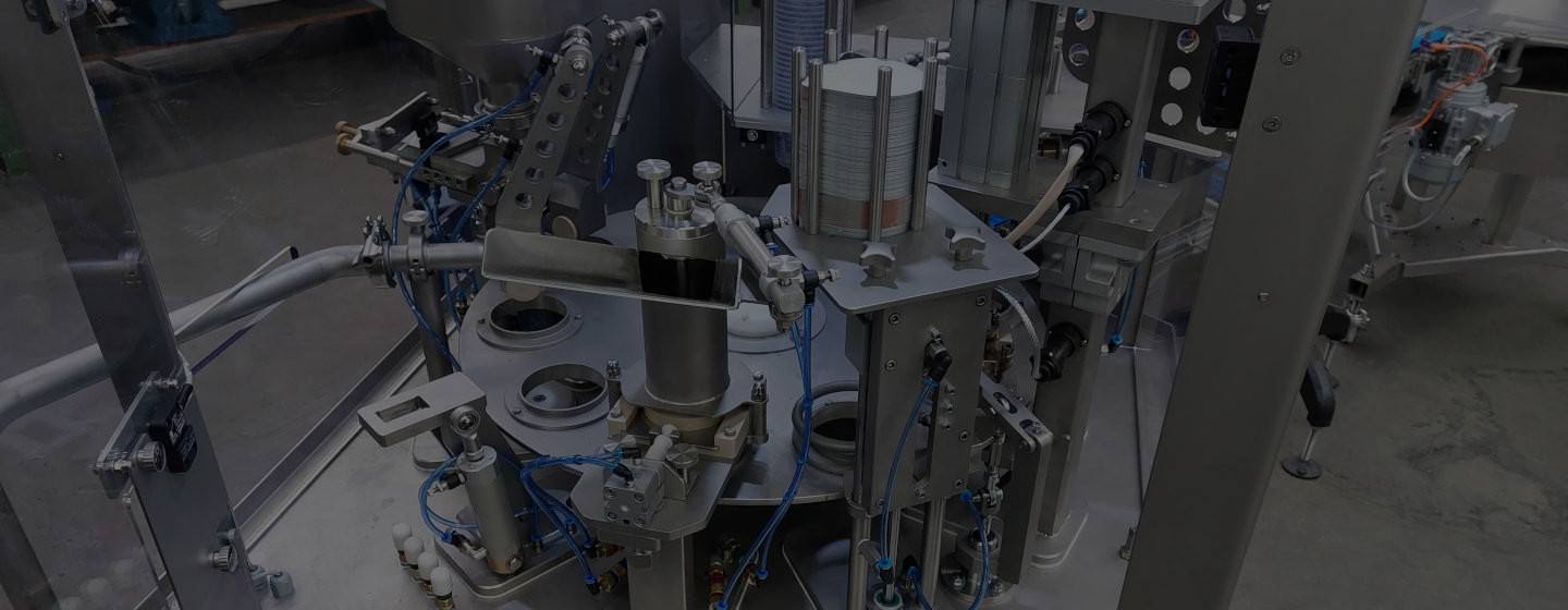 Abfüllung von Suppen in Ø95mm Becher