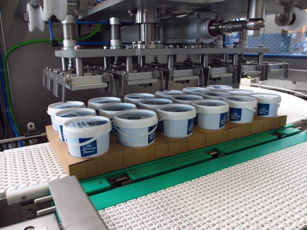 SchuPack Pick & Place Packer für Becher 4