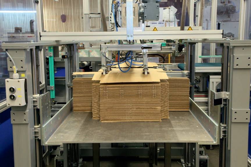 Tray- und Wraparound Packer TWP 20 9