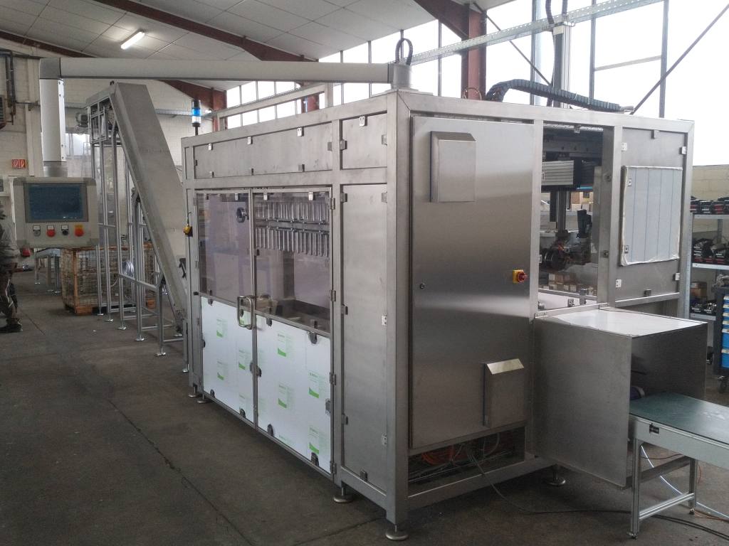 Auslaufseite der kompletten Maschine Husumer Kastenentleerer 2